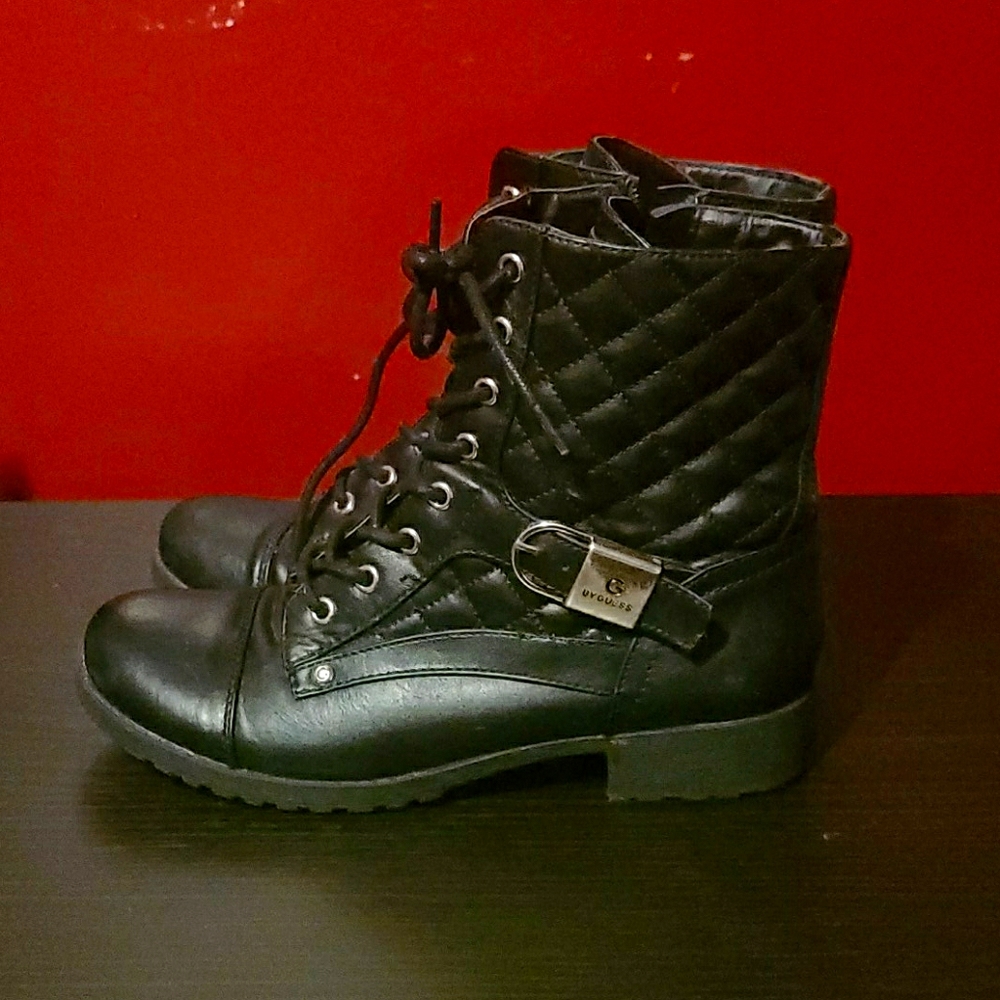 Combat boots